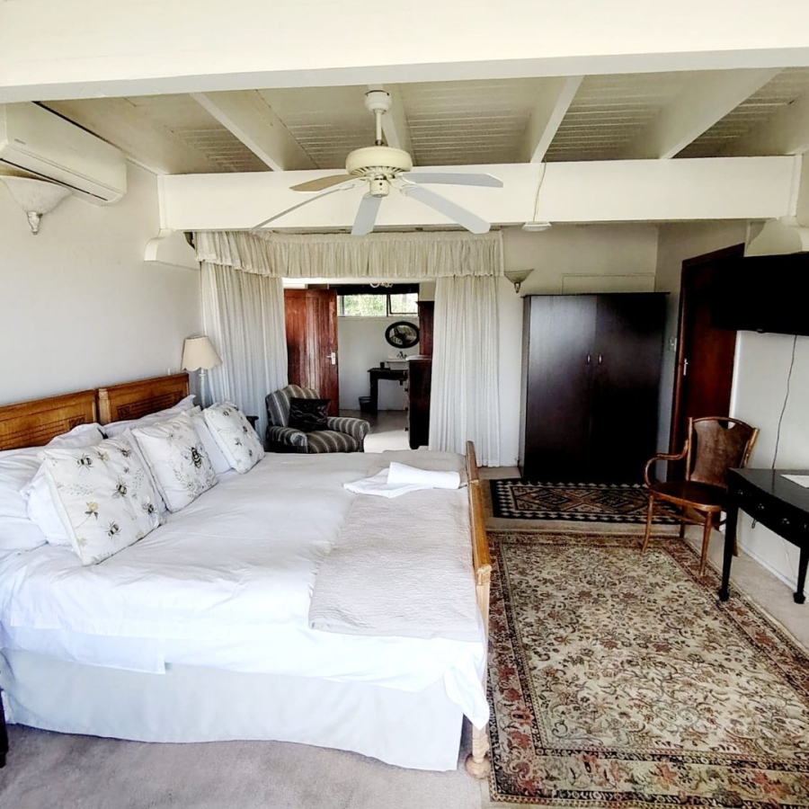 5 Bedroom Property for Sale in Beacon Bay Eastern Cape